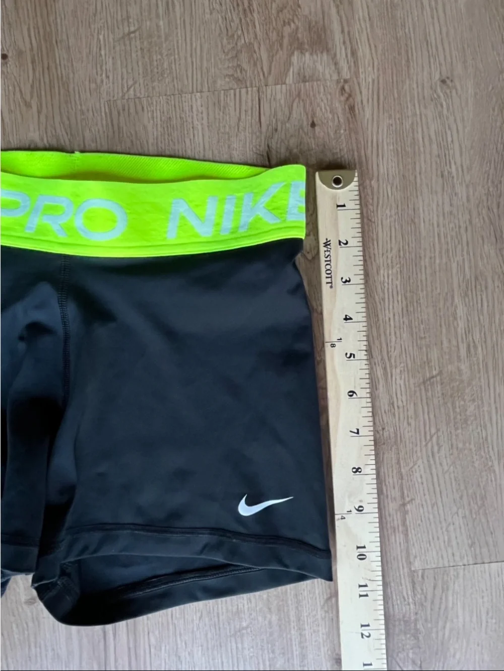 Nike Pro Dri-FIT Girls Youth Small Compression Shorts Black Volt Like New
